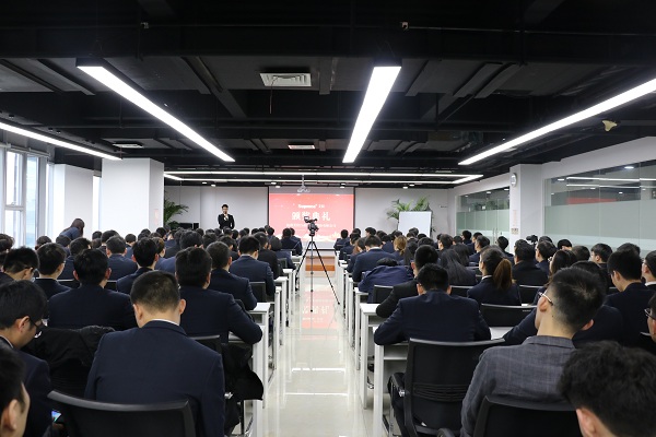 2019年，聯(lián)測(cè)“新征程，大未來(lái)”年終盛典